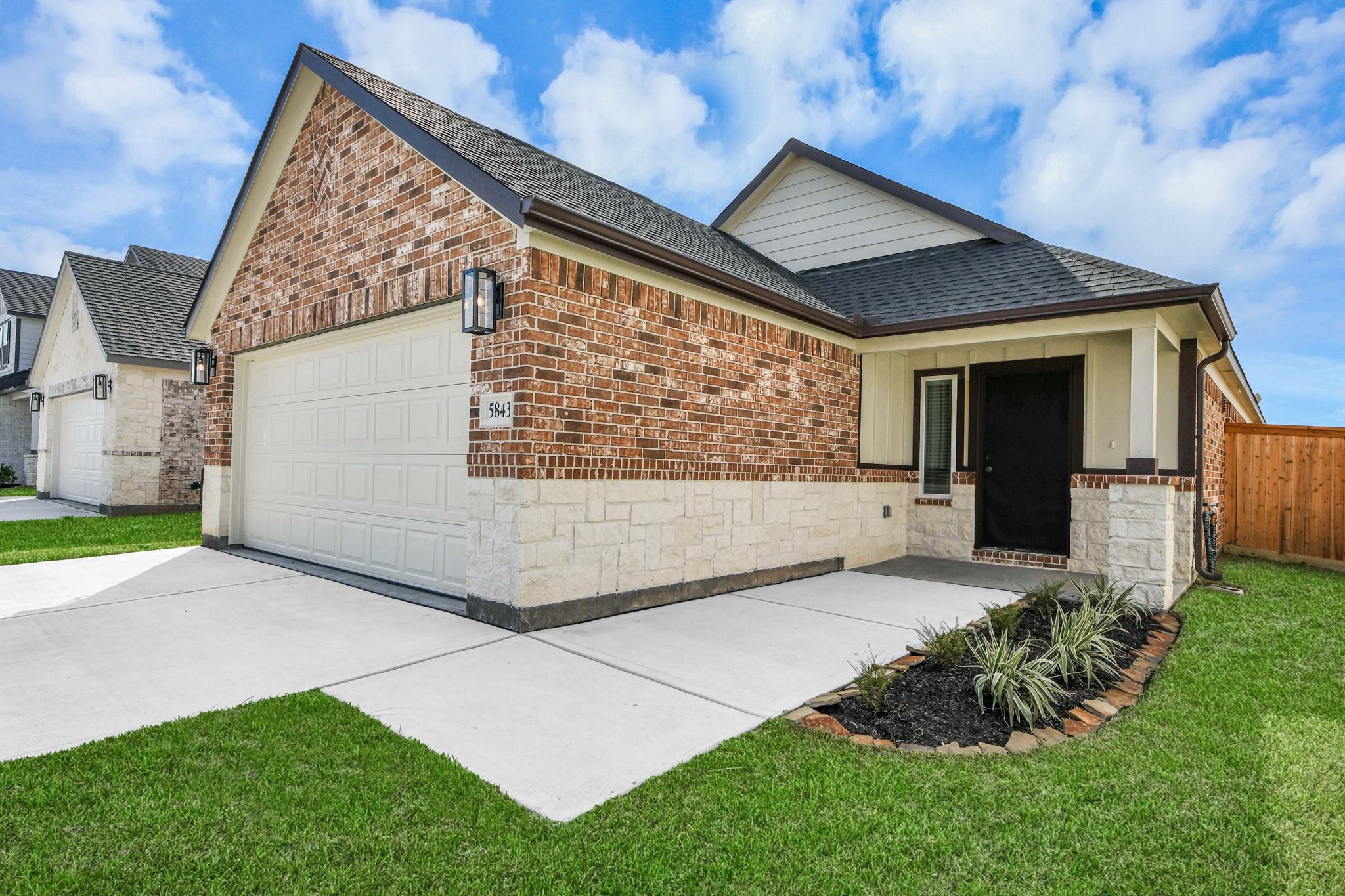 5843 Madison Trail Drive