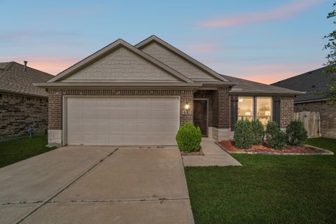 Homes For Sale - 7331 Cypress Pin Oak Drive<br/> Cypress, TX 77433