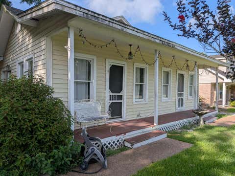 Photo of 125 Meadowlawn Street, Shoreacres, TX 77571 (MLS # 50408274)