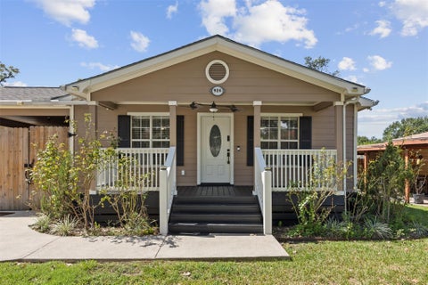 Photo of 926 S Utah Street, La Porte, TX 77571 (MLS # 47818330)