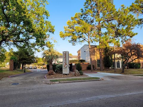 Photo of 6001 Reims Road #701, Houston, TX 77036 (MLS # 16106024)