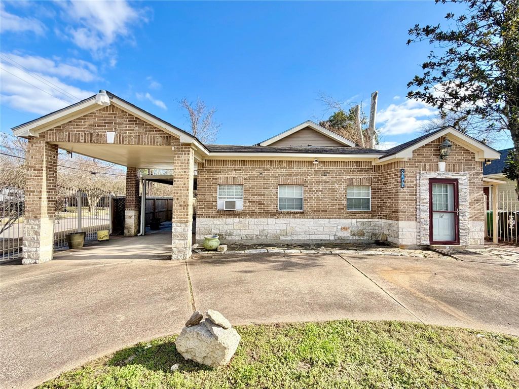 Photo of 8354 Wier Drive, Houston, TX 77017 (MLS # 5802171)