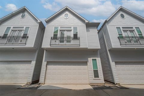 Photo of 854 W 20th Street, Houston, TX 77008 (MLS # 16075918)