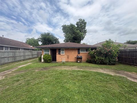 Photo of 149 Georgia Street, Houston, TX 77029 (MLS # 90175046)