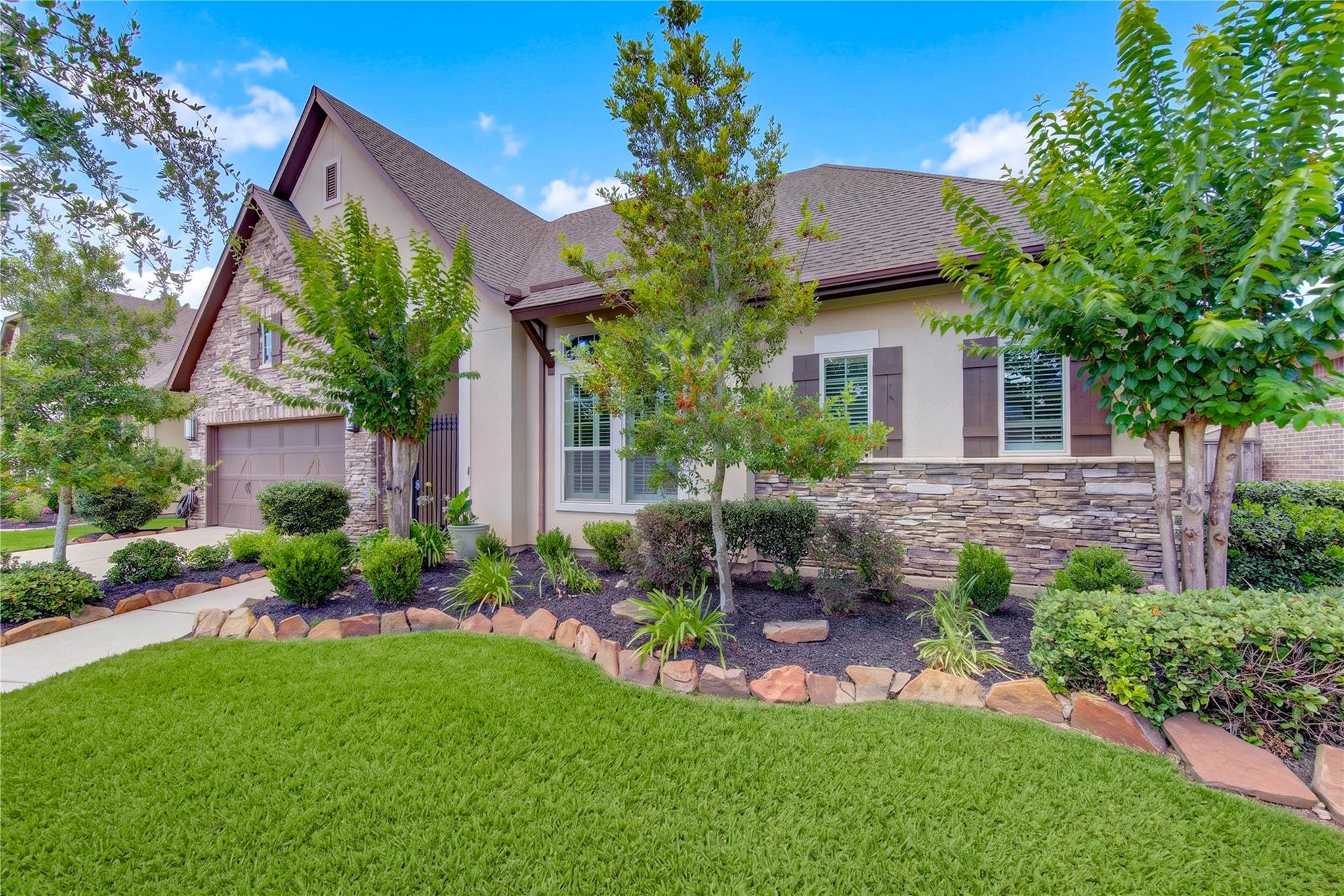 4711 Magnolia Summit Lane