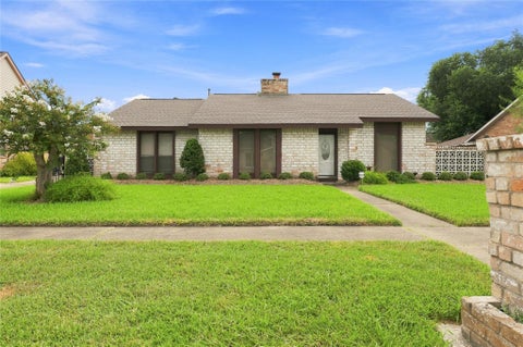 Photo of 10126 Sagegreen Drive, Houston, TX 77089 (MLS # 52482836)