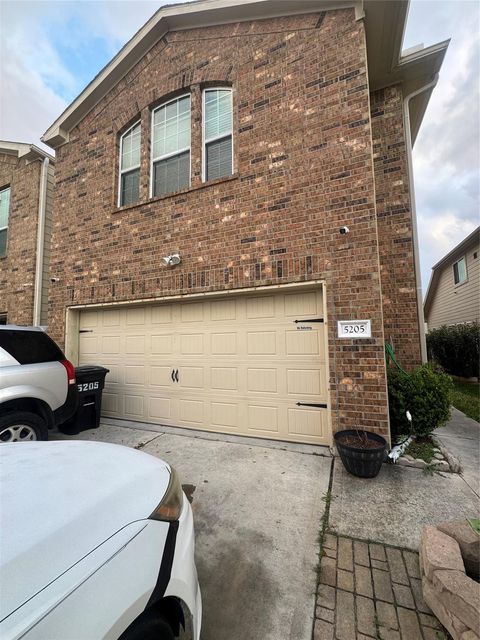 Photo of 5205 Dauntless Drive, Houston, TX 77066 (MLS # 89295018)