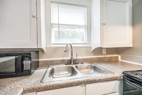 Tiny photo for 216 Redan Street #5, Houston, TX 77009 (MLS # 92006568)