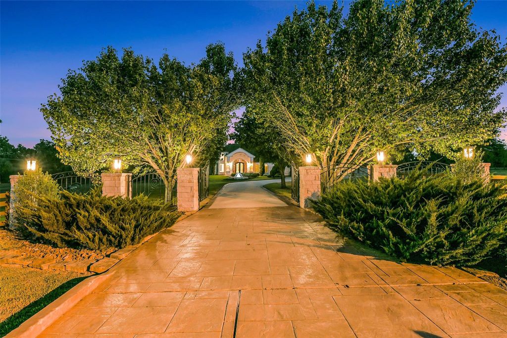 Photo of 17303 Sunset Ranch Drive, Montgomery, TX 77316 (MLS # 17314610)
