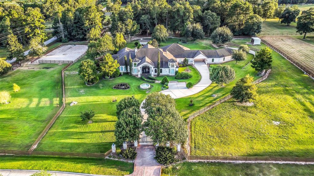 Photo of 17303 Sunset Ranch Drive, Montgomery, TX 77316 (MLS # 17314610)