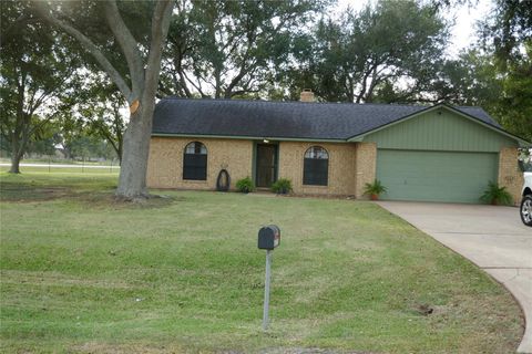 Photo of 101 Lake Shore Drive, Wharton, TX 77488 (MLS # 17939410) Photo of 101 Lake Shore Drive, Wharton, TX 77488 (MLS # 17939410)