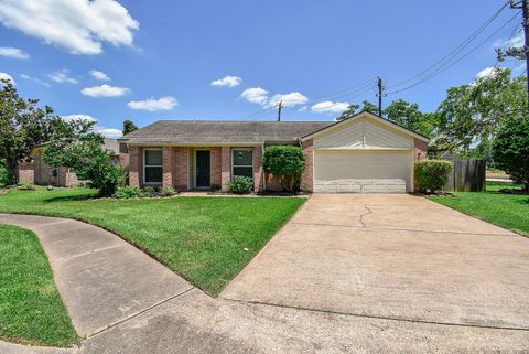 Photo of 2947 Highland Lakes Drive, Missouri City, TX 77459 (MLS # 77828883)