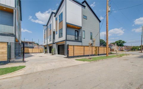 Photo of 2309 Eagle Street, Houston, TX 77004 (MLS # 31063651)