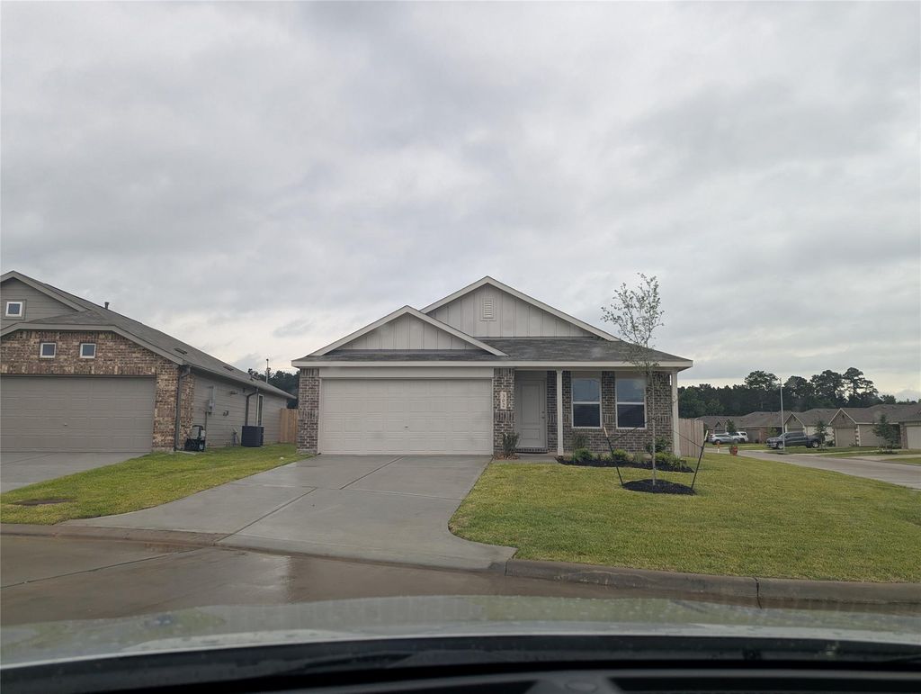 Photo of 302 Bandit Cove Ct, Magnolia Texas 77354 Court, Magnolia, TX 77354 (MLS # 34919857)