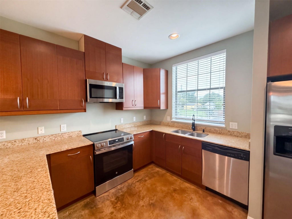Photo of 310 S Jensen Drive #2, Houston, TX 77003 (MLS # 65926986)