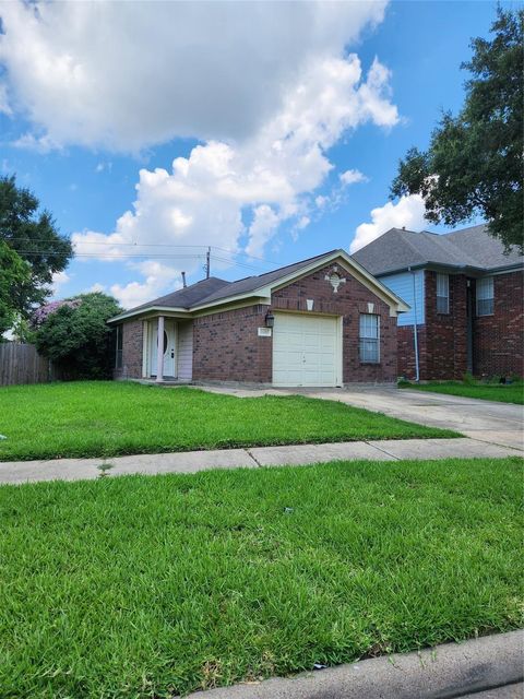 Photo of 1900 Old Creek Drive, Rosenberg, TX 77471 (MLS # 92625296)