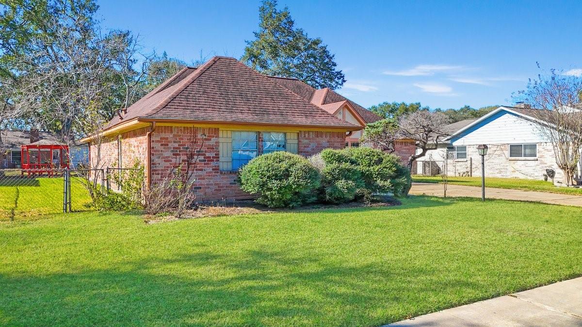 1006 Bolton Drive