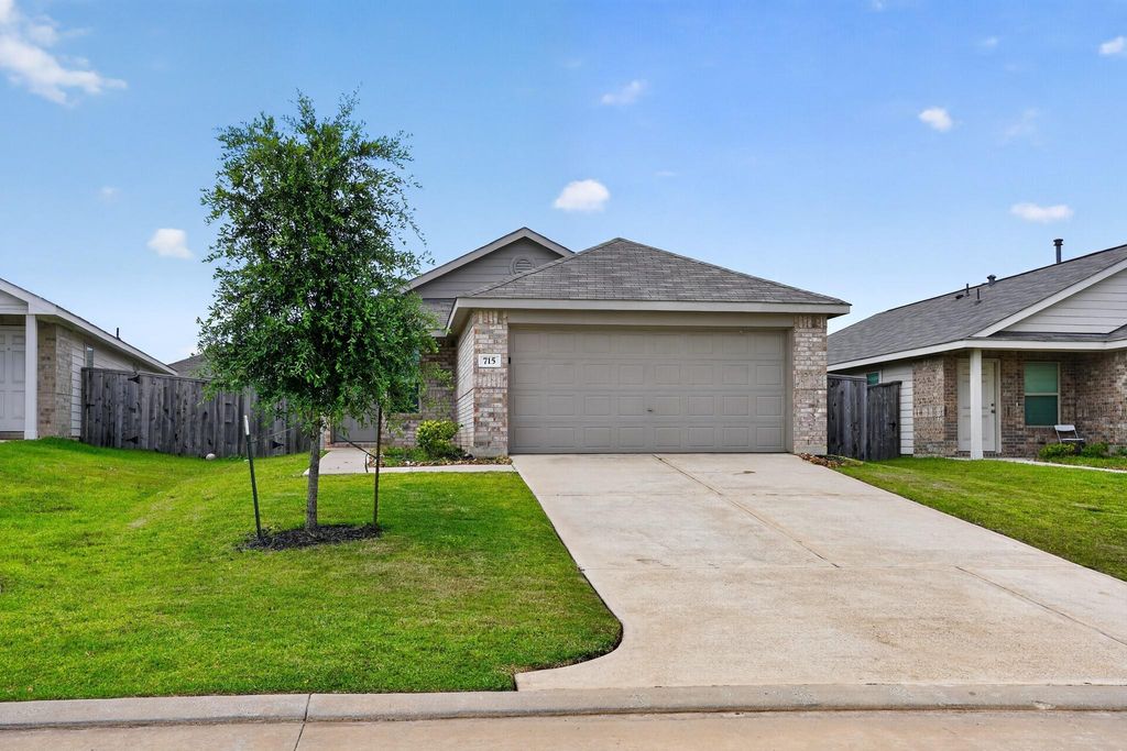 Photo of 715 Hackberry Branch Court, Magnolia, TX 77354 (MLS # 95970329)