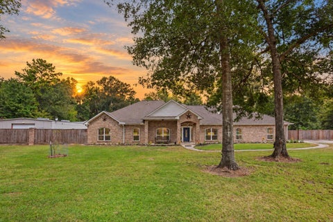 Homes For Sale - 911 Winchester Bend<br/> Huffman, TX 77336