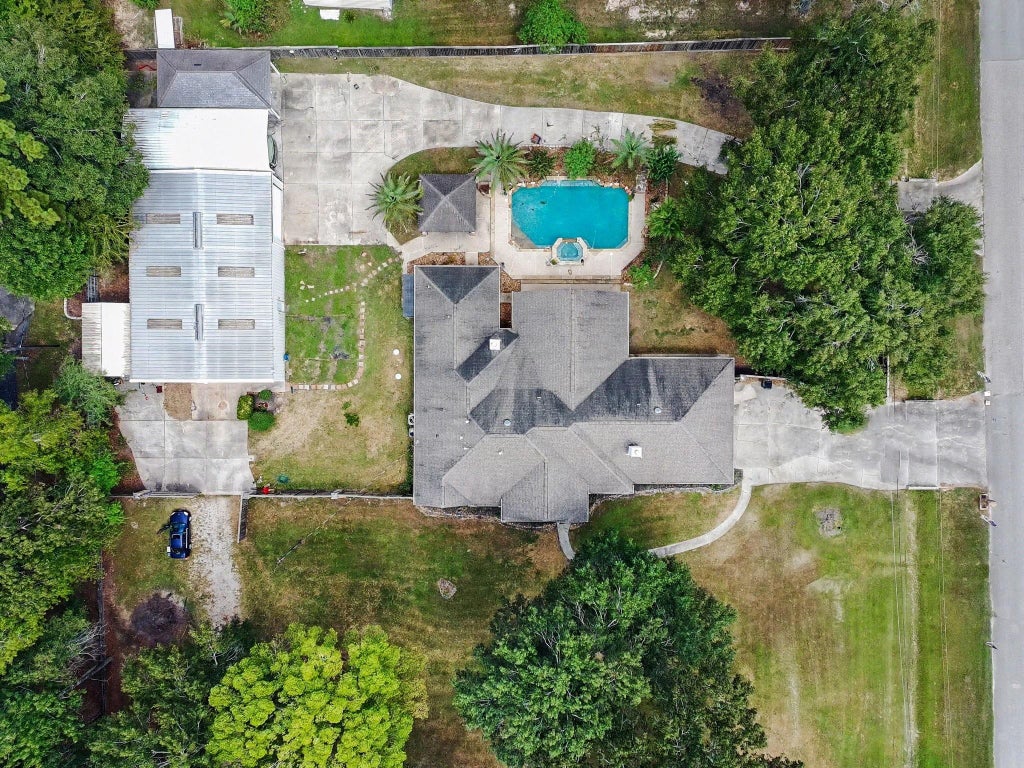 Photo of 911 Winchester Bend, Huffman, TX 77336 (MLS # 77109314)