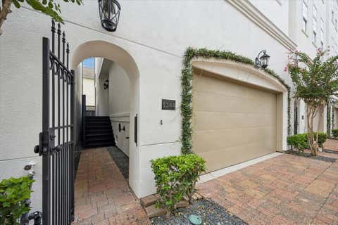Photo of 1244 W 23rd Street, Houston, TX 77008 (MLS # 29816952)