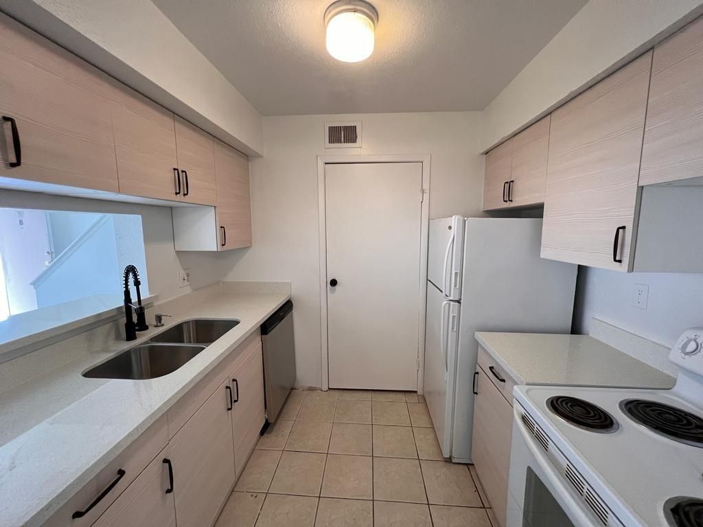 Photo of 12606 Ashford Meadow Drive #B, Houston, TX 77082 (MLS # 18912995)