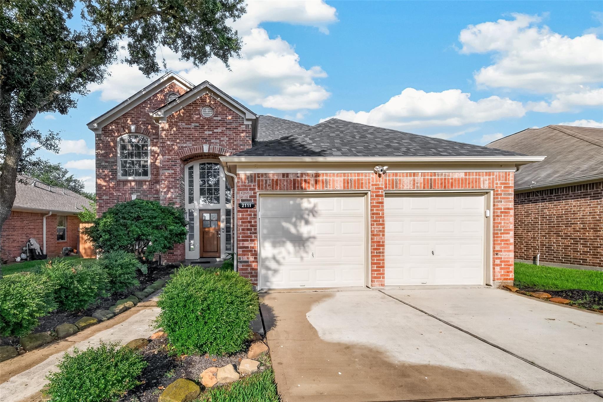 2111 Pinecreek Pass Lane