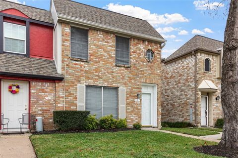 Photo of 11002 Hammerly Boulevard #227, Houston, TX 77043 (MLS # 49112609)