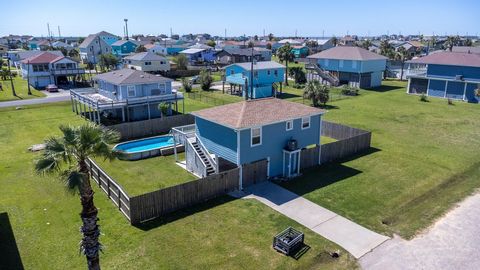 Photo of 16619 Mansvelt Road, Jamaica Beach, TX 77554 (MLS # 22900098)