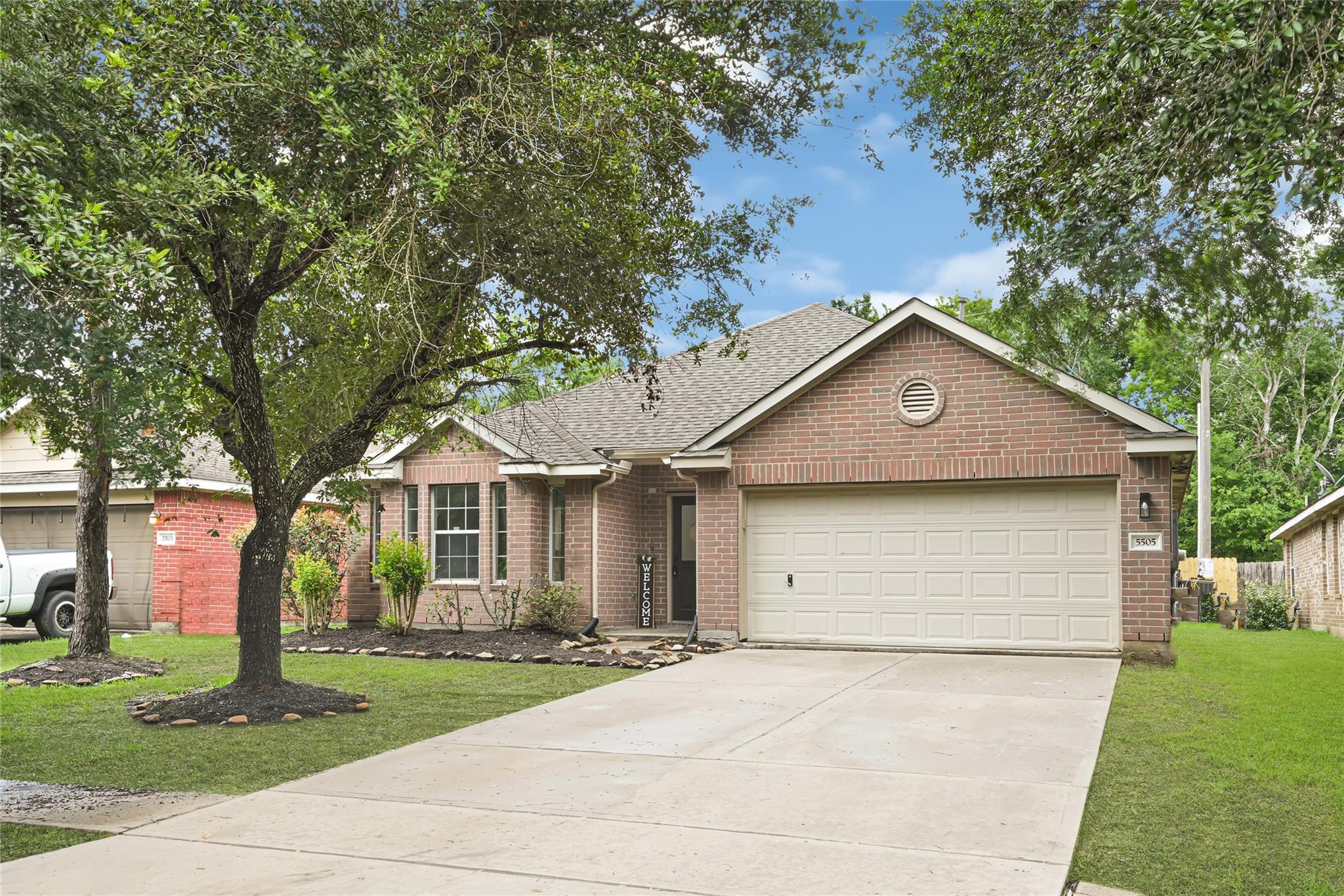 5505 Savannah Woods Lane