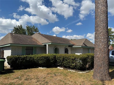 Photo of 9835 Eblen Drive, Houston, TX 77040 (MLS # 2452082)