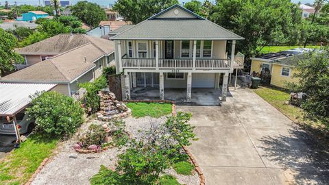 Photo of 5723 Stewart Avenue, Galveston, TX 77551 (MLS # 95160604)