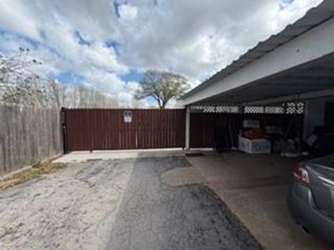 Tiny photo for 9727 Radiio Street, Houston, TX 77075 (MLS # 58542484)