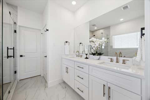 Photo of 5608 Camino Encantado Drive, Houston, TX 77091 (MLS # 7124673)