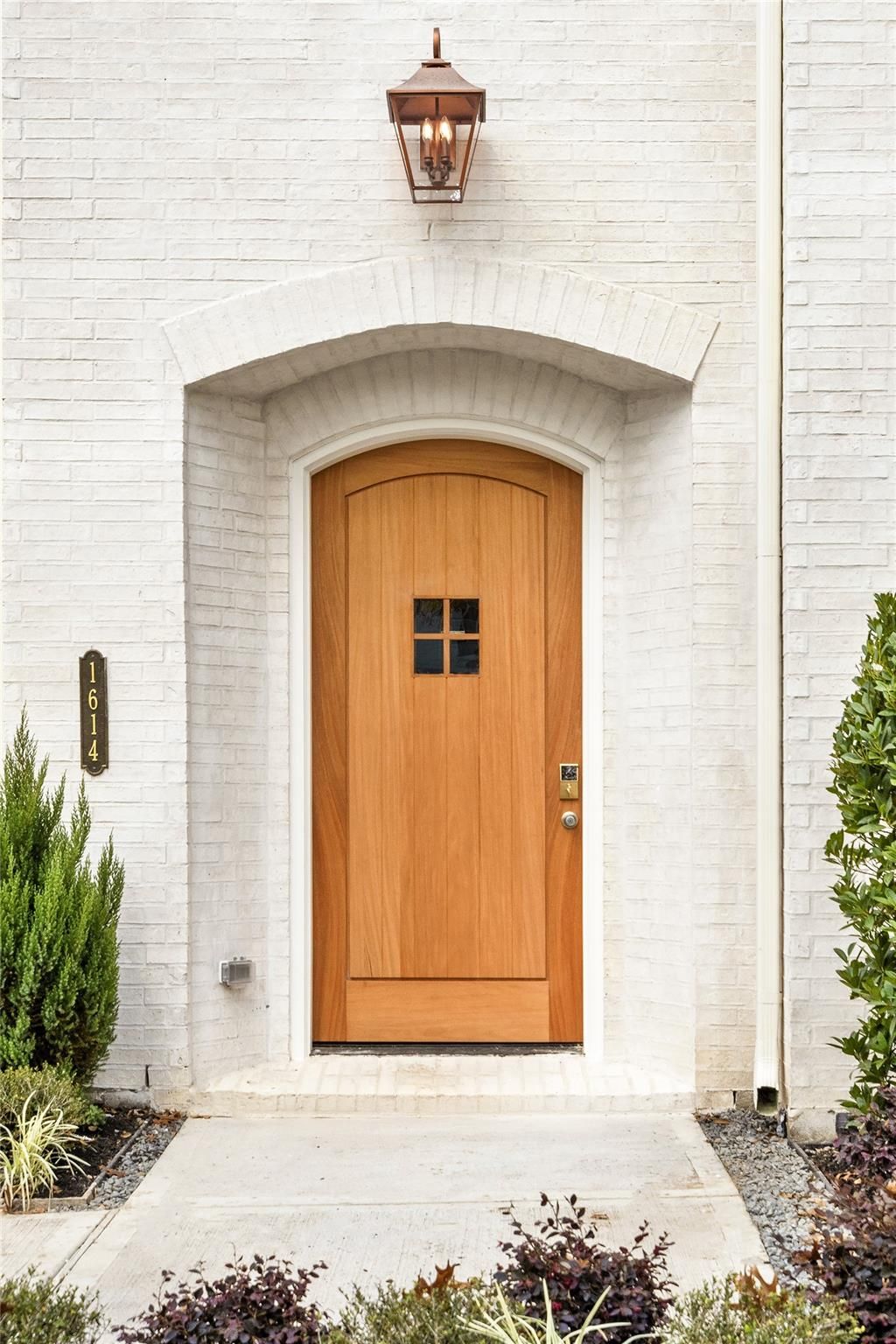 Photo of 1614 Cheshire Lane, Houston, TX 77018 (MLS # 45789081)