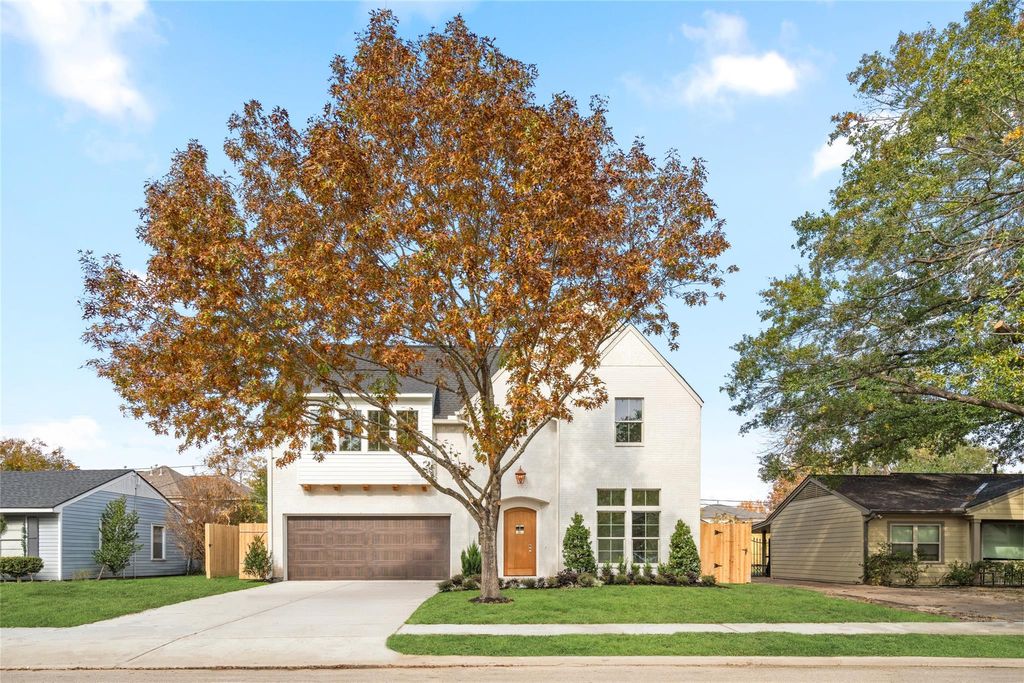 Photo of 1614 Cheshire Lane, Houston, TX 77018 (MLS # 45789081)