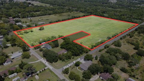 Vacant Land For Sale - 7317 2nd Street Street<br/> Hitchcock, TX 77563