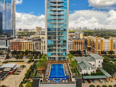 Condo For Sale - 2727 Kirby Drive #12C<br/> Houston, TX 77098