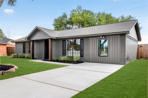 Photo of 2501 Ironclad Drive, League City, TX 77573 (MLS # 64855668)