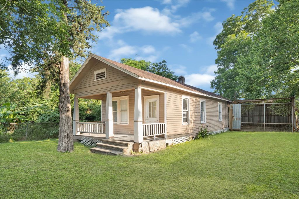 Photo of 0 Tremper, Houston, TX 77020 (MLS # 59484665)