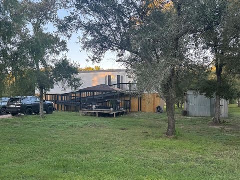 Photo of 117 County Road 559, Danbury, TX 77534 (MLS # 78176257)