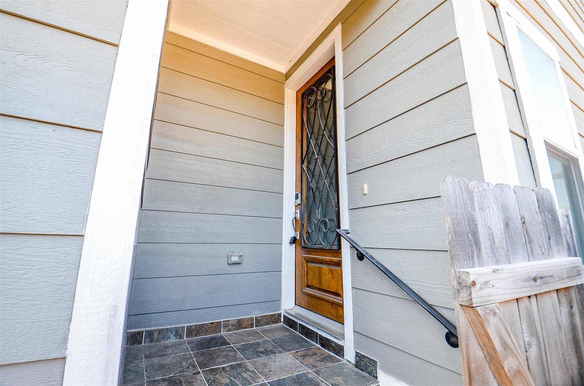 1223 W 19th Street A