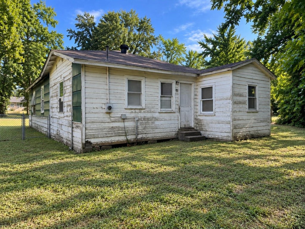 Photo of 5407 San Juan Street, Houston, TX 77020 (MLS # 65104142)