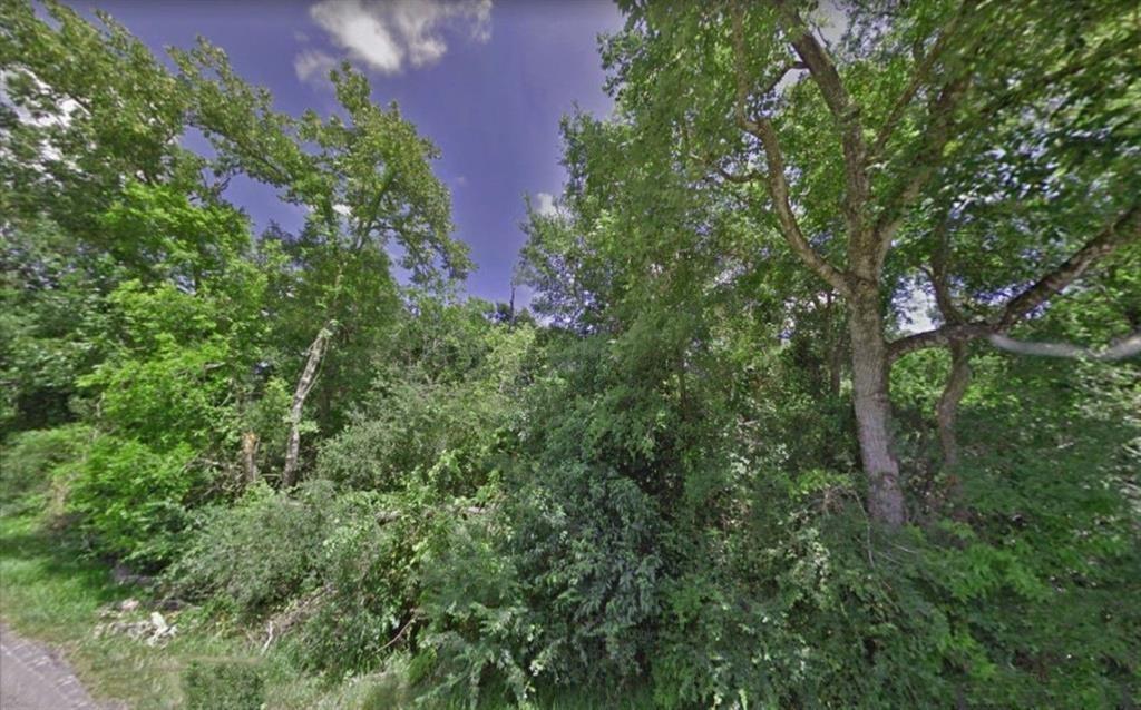 000 Bayou Drive