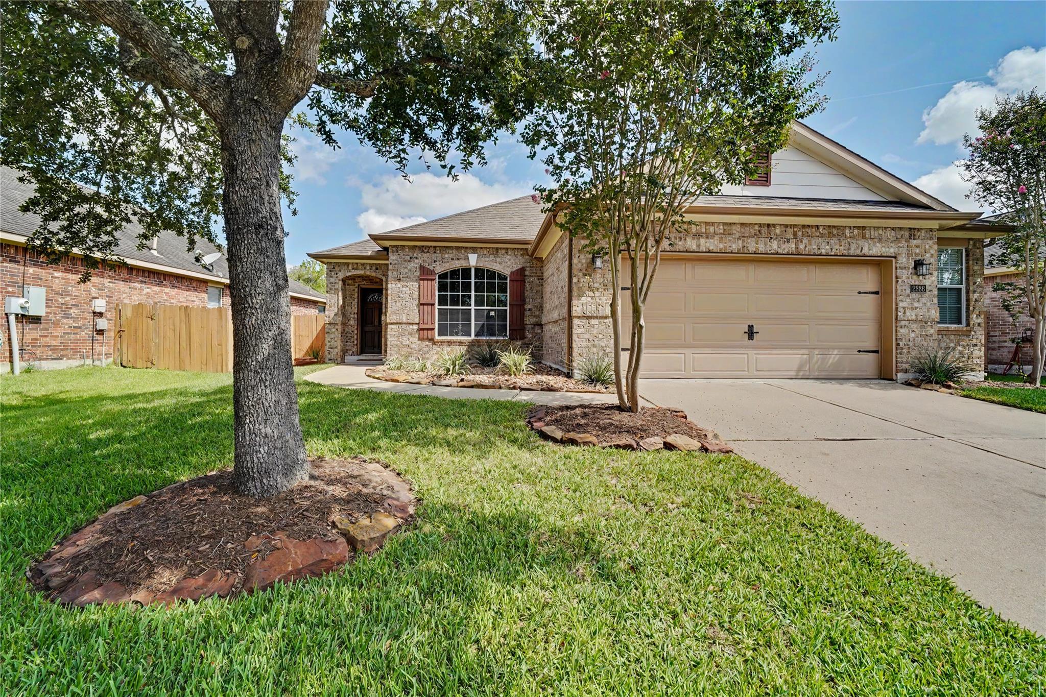 2886 Milano Lane
