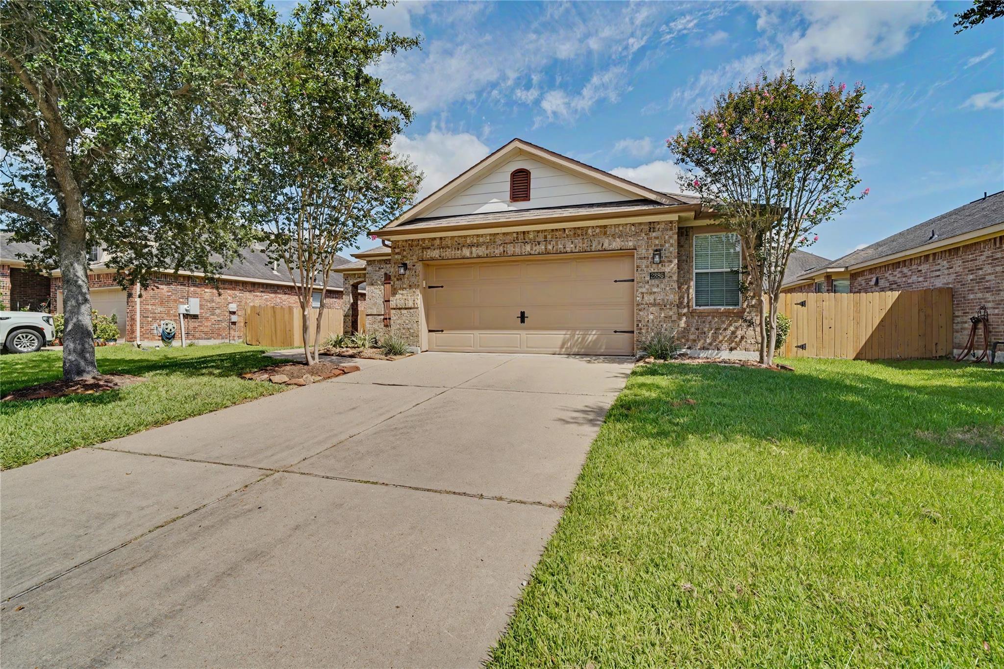 2886 Milano Lane