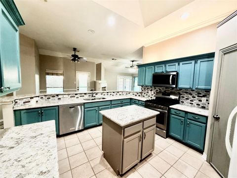 Tiny photo for 10435 Claybrook Drive, Houston, TX 77089 (MLS # 95603752)