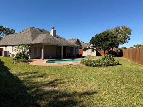 Tiny photo for 10435 Claybrook Drive, Houston, TX 77089 (MLS # 95603752)