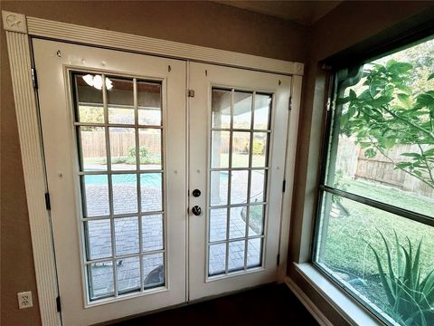 Tiny photo for 10435 Claybrook Drive, Houston, TX 77089 (MLS # 95603752)