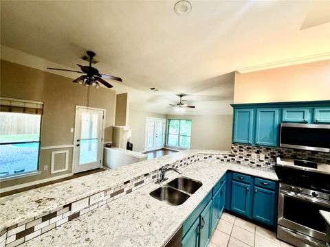 Tiny photo for 10435 Claybrook Drive, Houston, TX 77089 (MLS # 95603752)